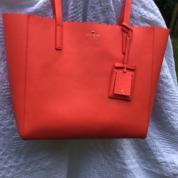 kate spade Handbags - Kate Spade Coral Tote